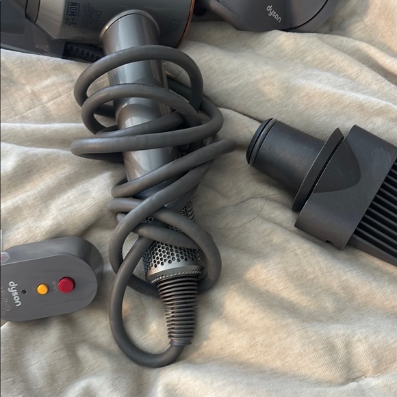 Dyson Gray VR Accessories Set - Picture 7 of 7